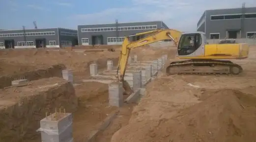 对于农村自建房屋，必须注意土方回填